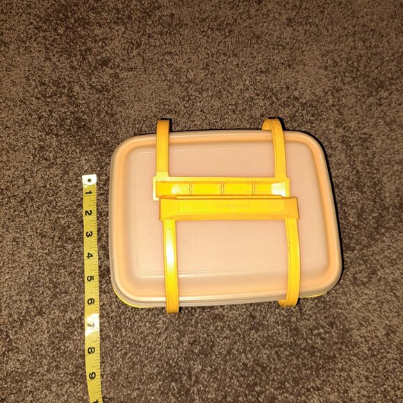 Vintage Tupperware Pack N Carry Yellow/Gold Lunch Box w/Handle - Picture 3 of 10